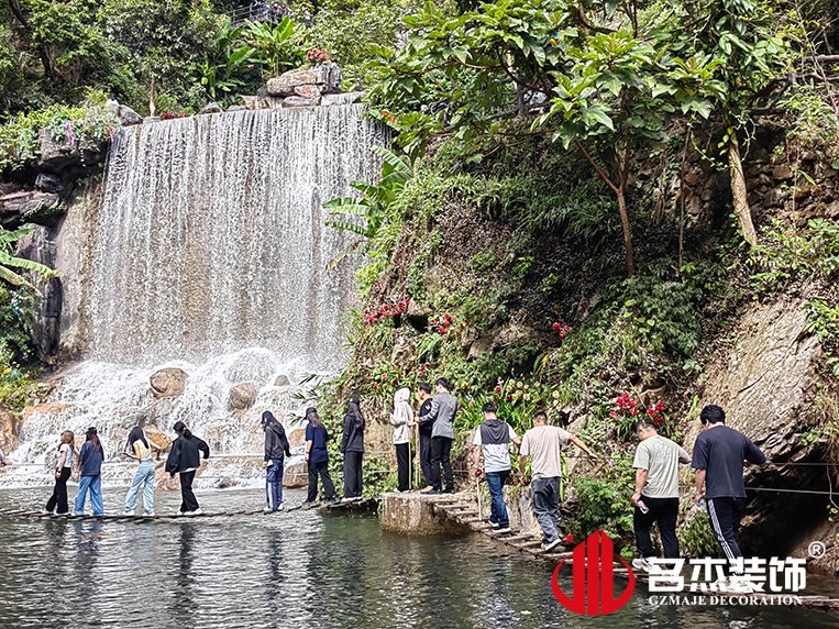 德赢VWIN装璜设计团队合影